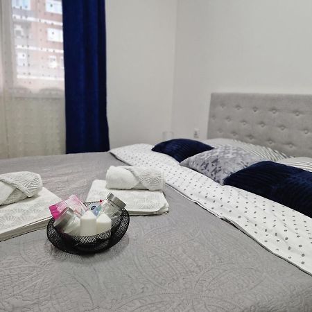 Apartman Astra Сремска Митровица Екстериор снимка