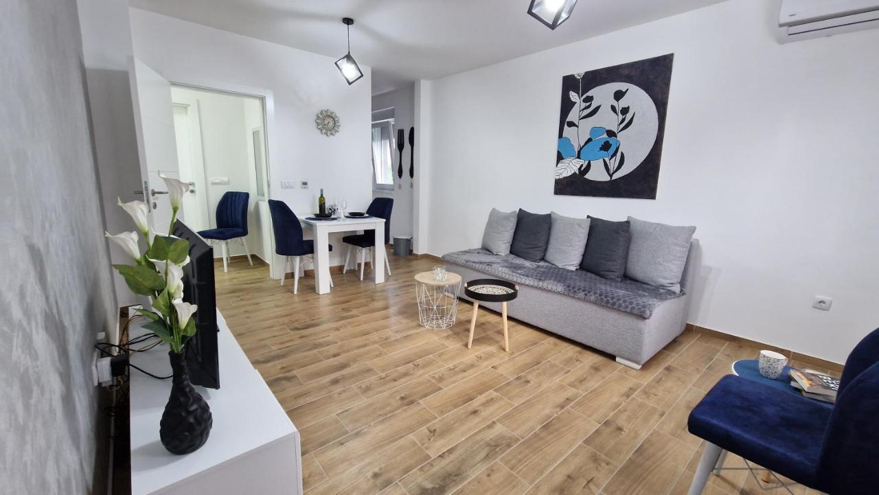 Apartman Astra Сремска Митровица Екстериор снимка